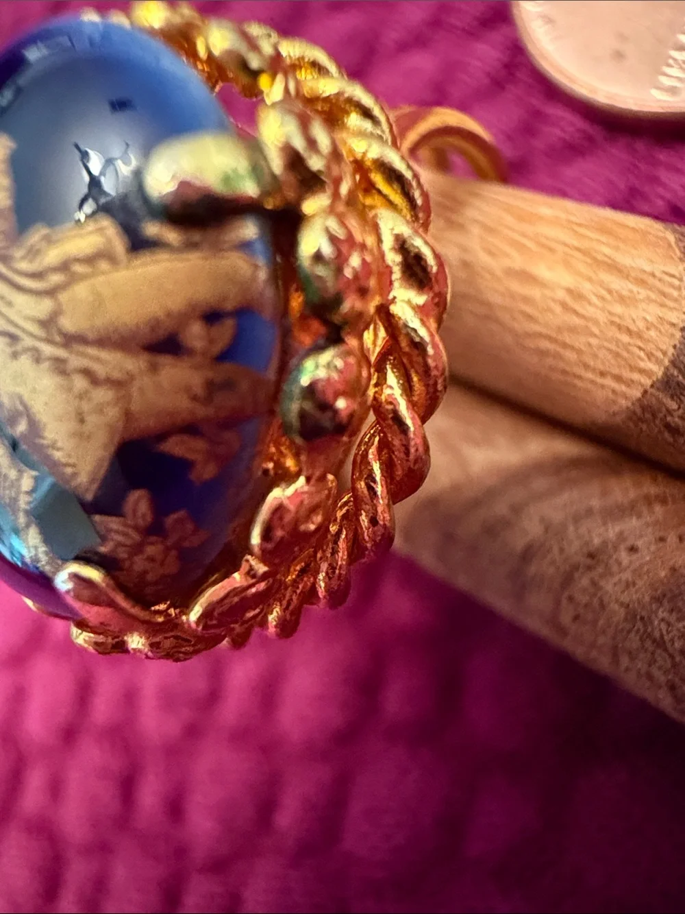 VTG W Germany Blue Glass Intaglio Ring Gold Foil Colonial Silhouette Adjustable